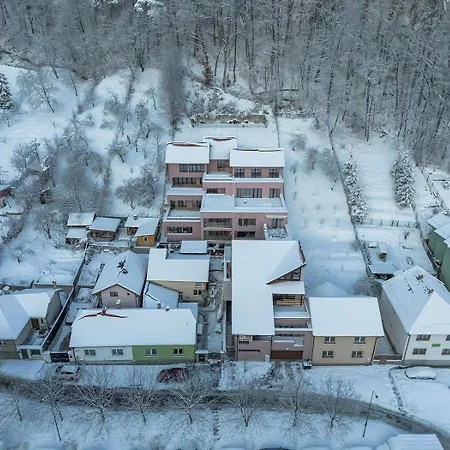 Mountain Serenity And Charming Old Town Nearby Brasov Exterior photo