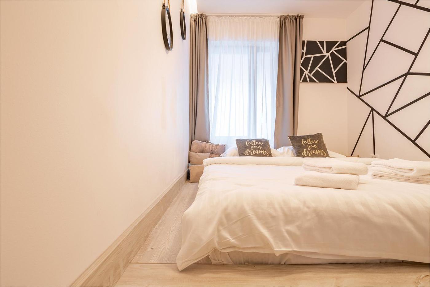 Mountain Serenity And Charming Old Town Nearby Apartment Brasov