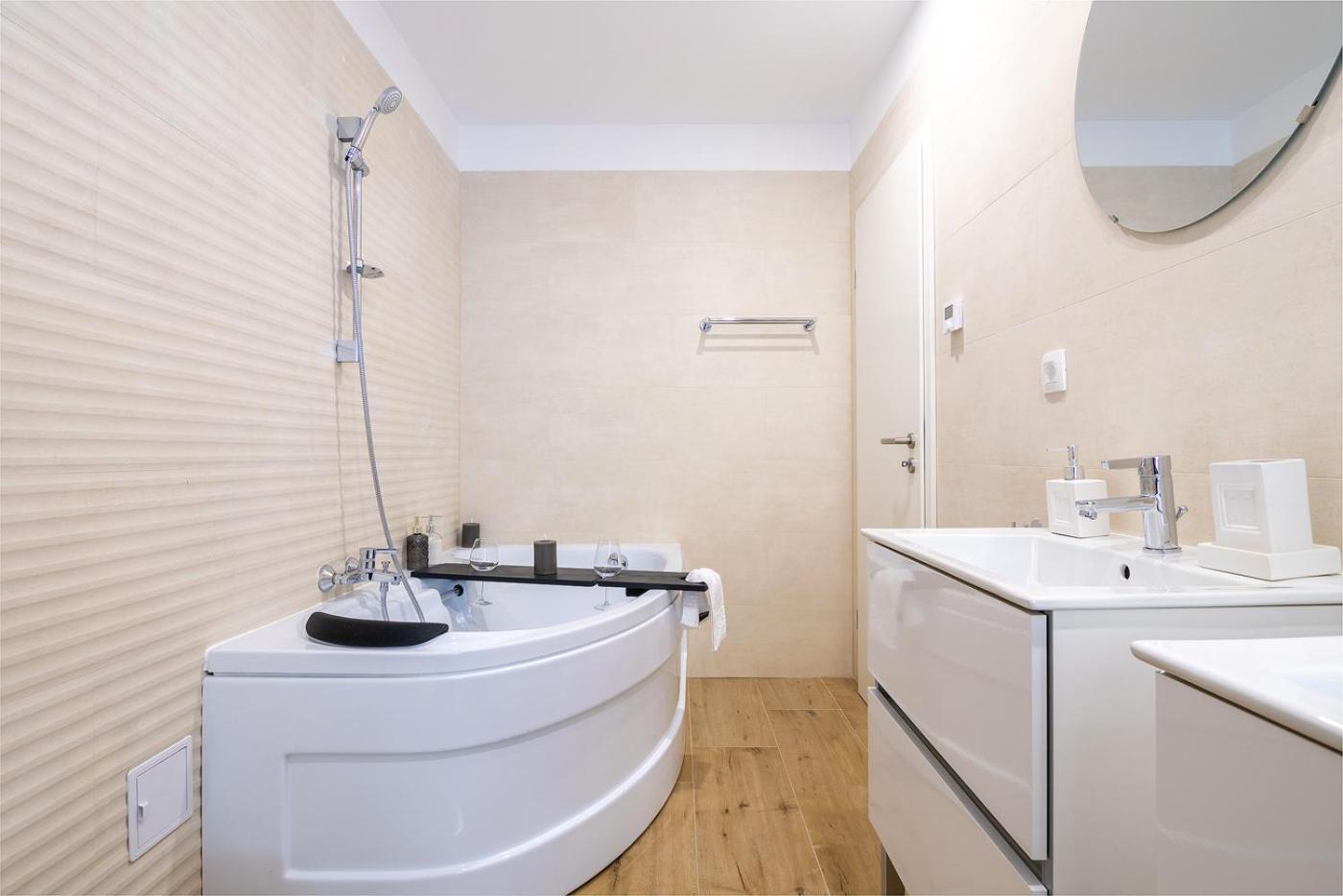 Apartment Mountain Serenity And Charming Old Town Nearby *