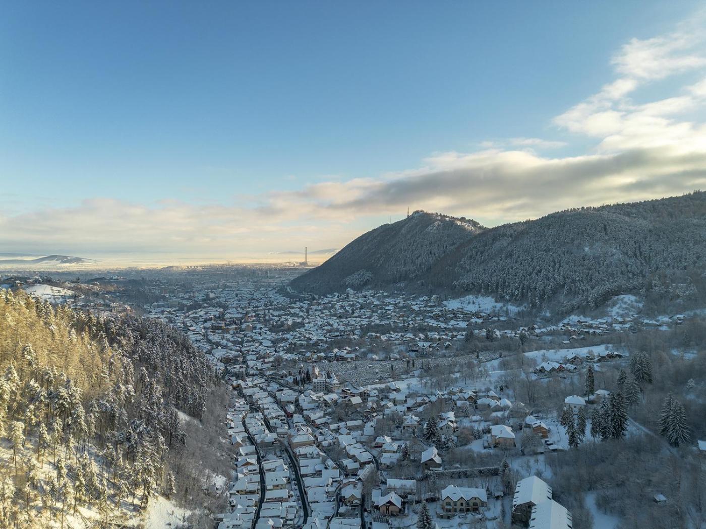 Mountain Serenity And Charming Old Town Nearby