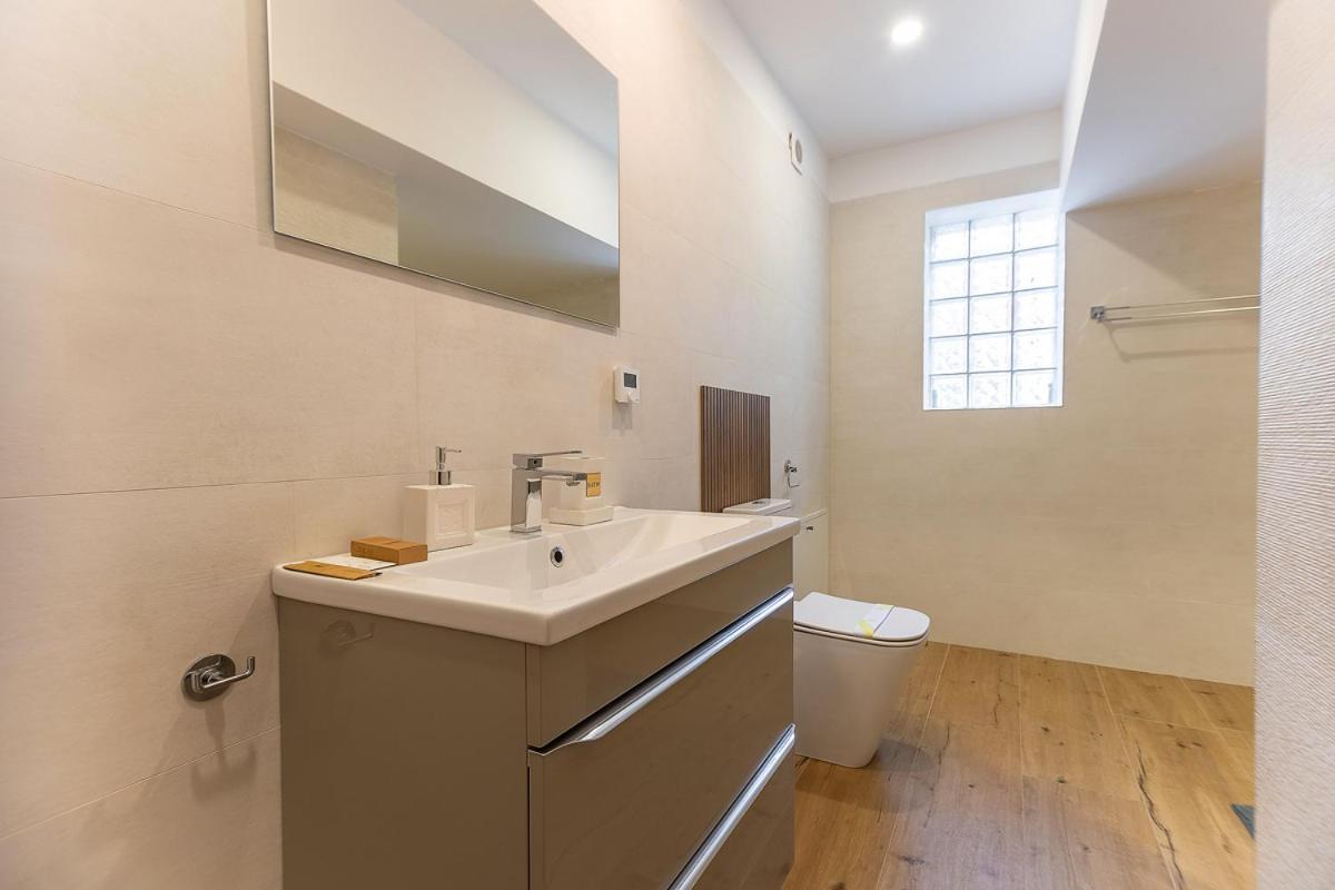 Apartment Mountain Serenity And Charming Old Town Nearby Brasov